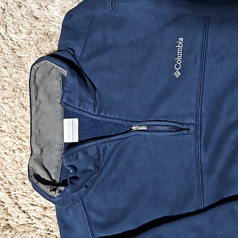 Columbia Sweatshirt - Picture 2 of 2